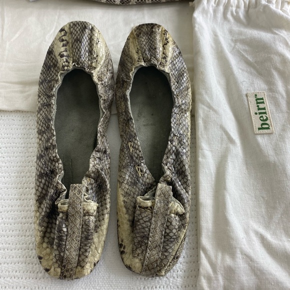 NWOT Beirn Snakeskin Ballet flats, size 39 - Picture 1 of 5